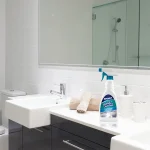 LIMPIADOR DESINFECTANTE BAÑOS Y DUCHAS 500 ML - Imagen 5